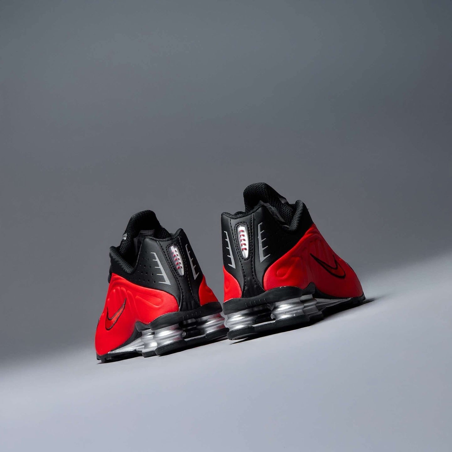 Nike Shox R4 “Red/Black”