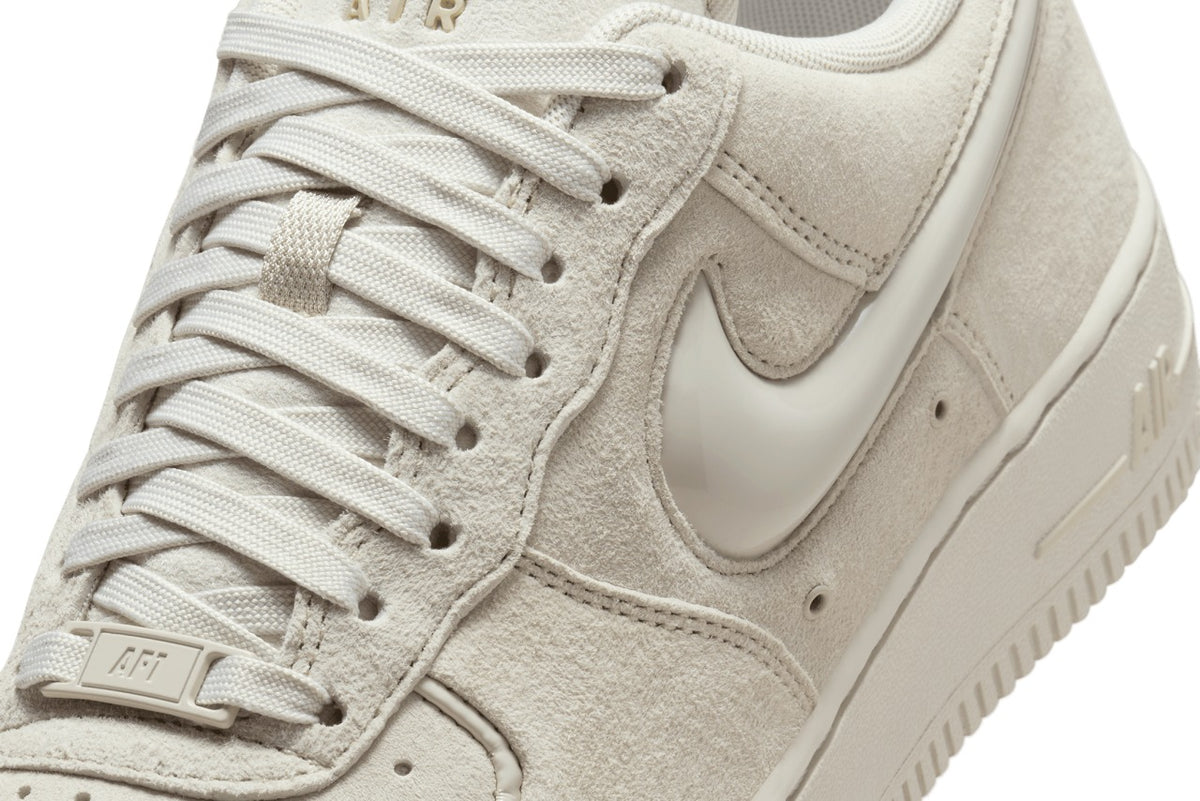 Nike Air Force 1 Light Bone
