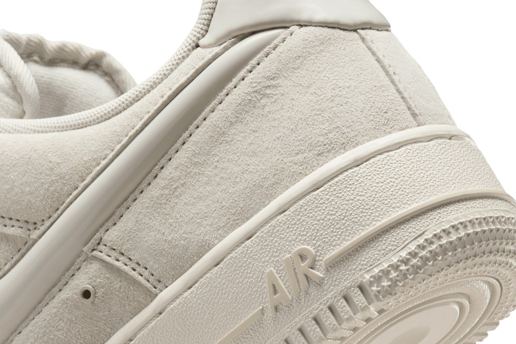 Nike Air Force 1 Light Bone